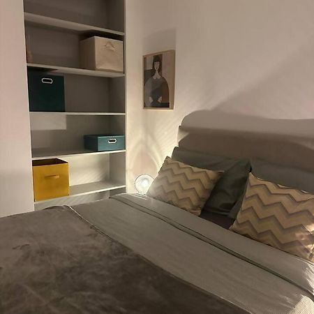 Stylish Renovated Apartment In Chiado Lisboa Eksteriør bilde
