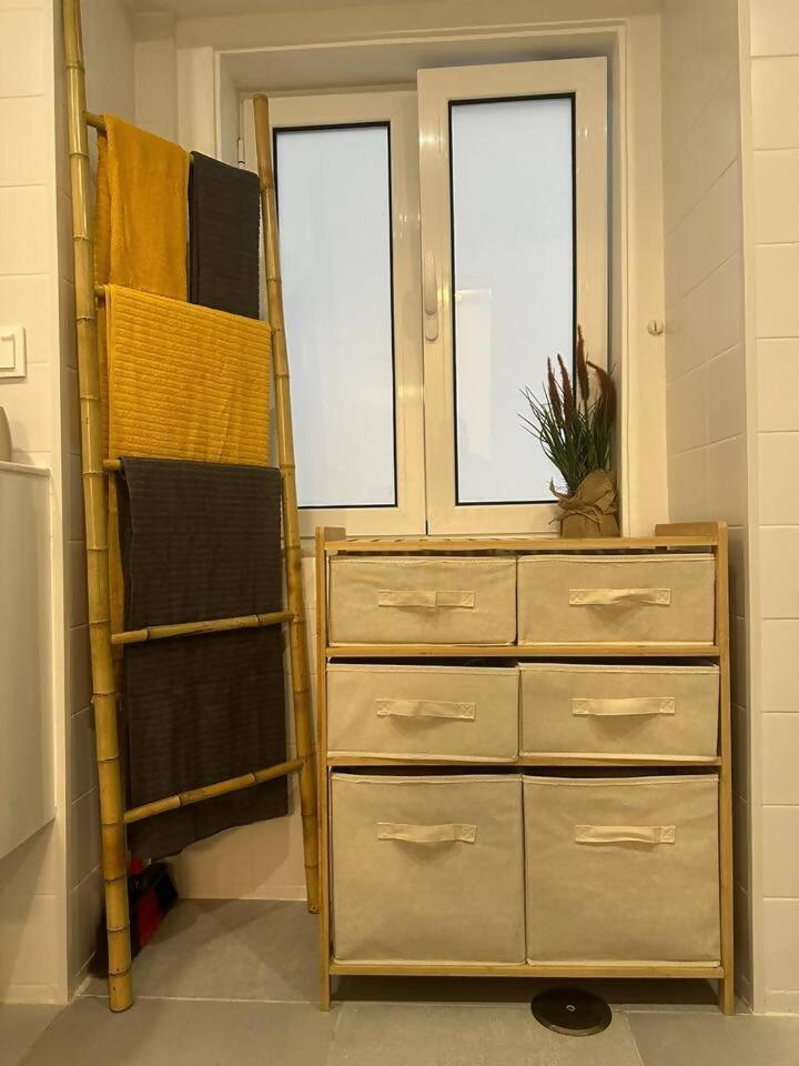 Stylish Renovated Apartment In Chiado Lisboa Eksteriør bilde