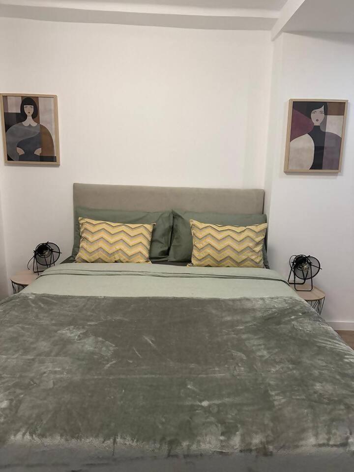 Stylish Renovated Apartment In Chiado Lisboa Eksteriør bilde